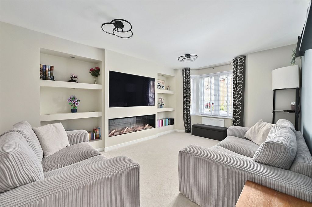 Property photo 3 of 23 Picture No. 09