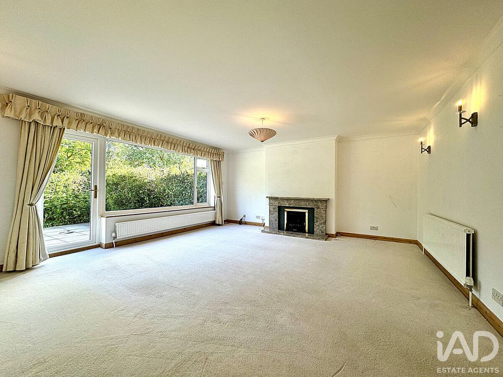 Property photo 3 of 24