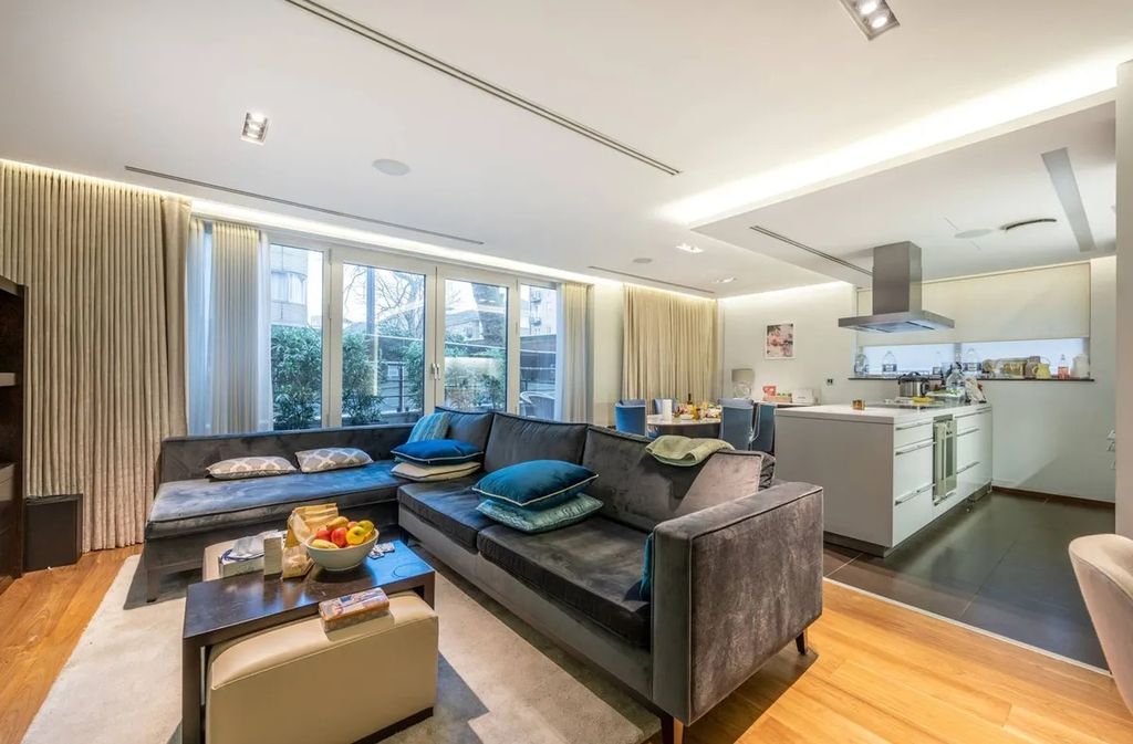 Property photo 1 of 10 Photo 1