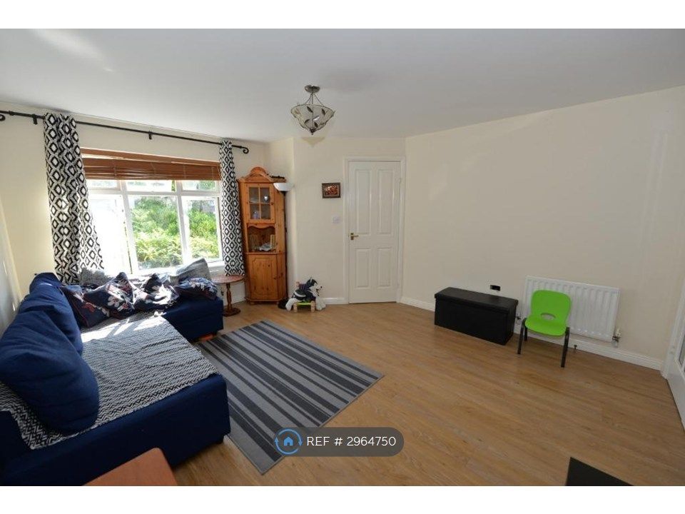 Property photo 3 of 23 Front Room