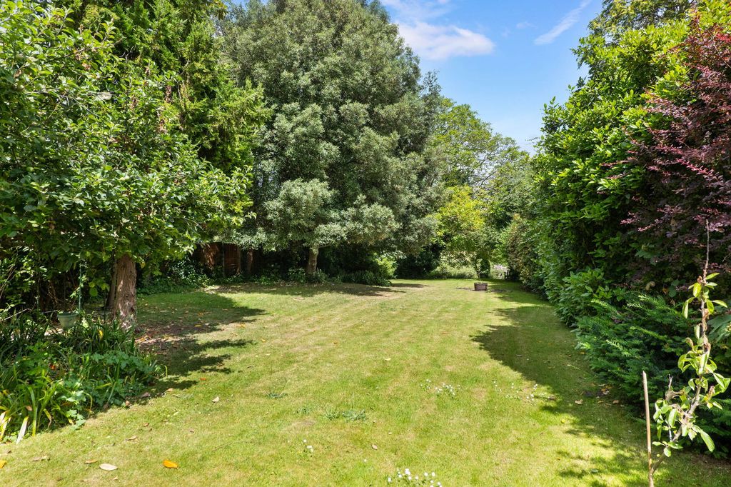 Property photo 3 of 25