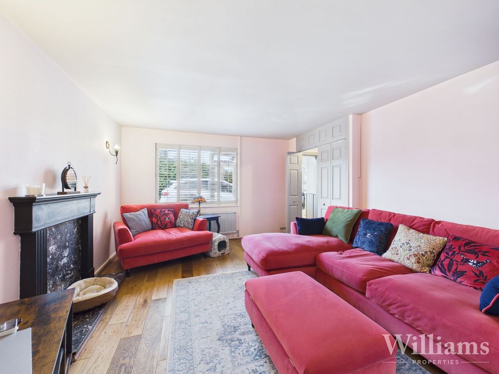 Property photo 3 of 15
