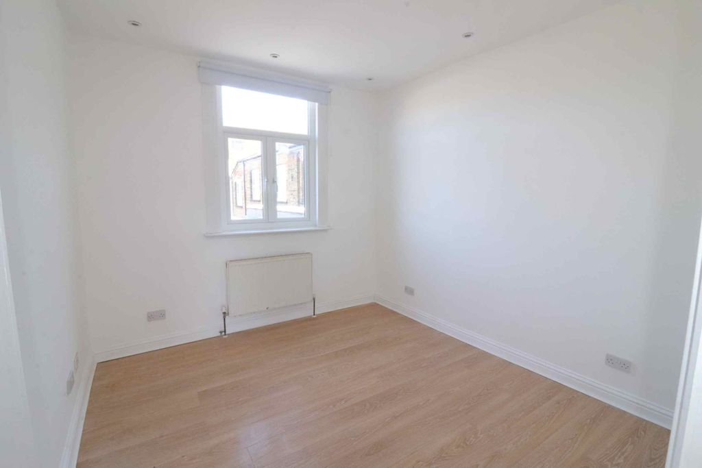 Property photo 3 of 4