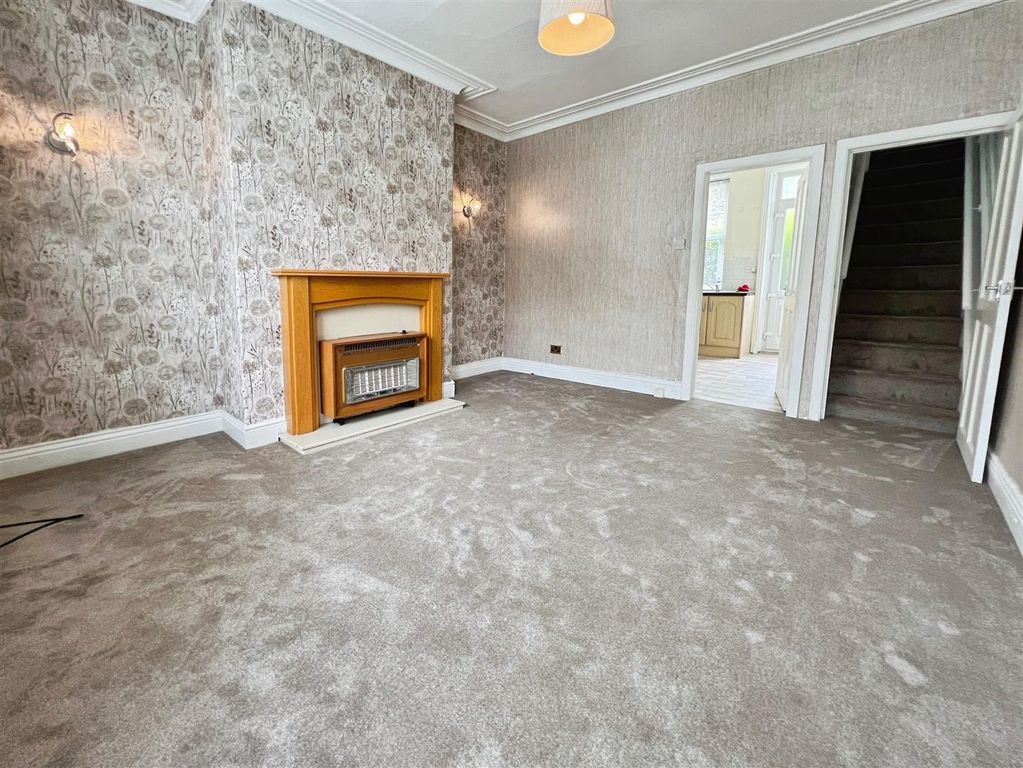 Property photo 2 of 14 Living Room