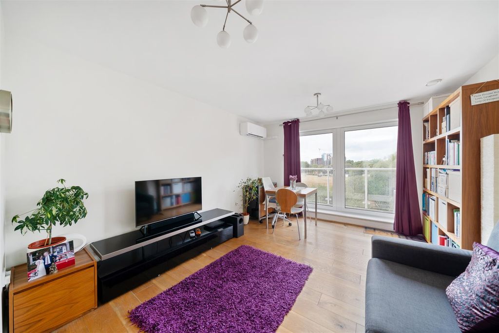 Property photo 2 of 14 Reception Room