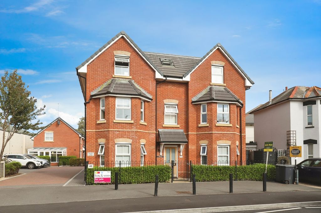 Property photo 1 of 17 Photo