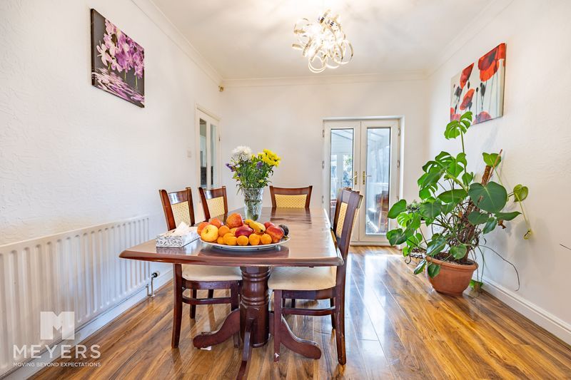 Property photo 3 of 14 Dining Room