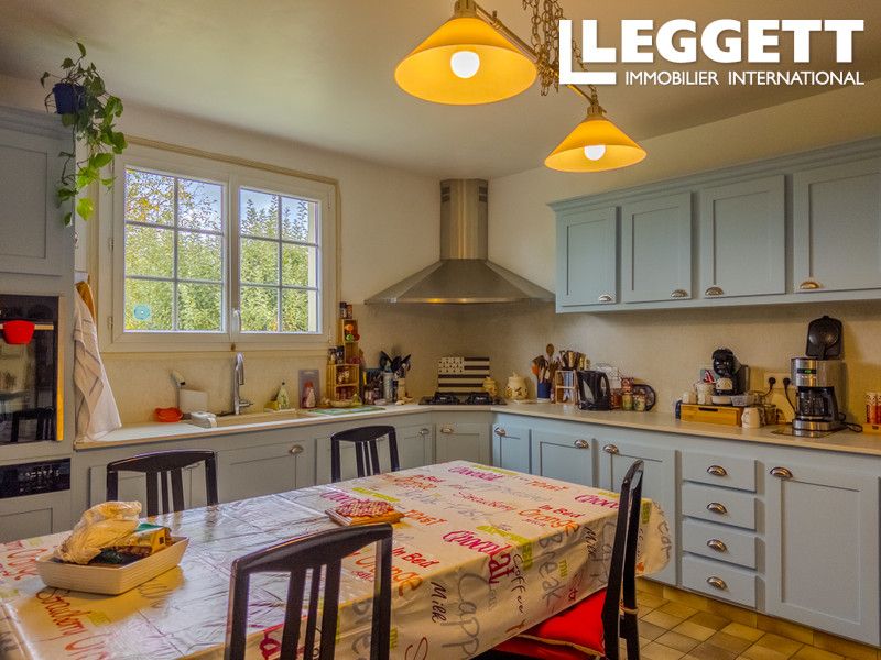 Property photo 3 of 10