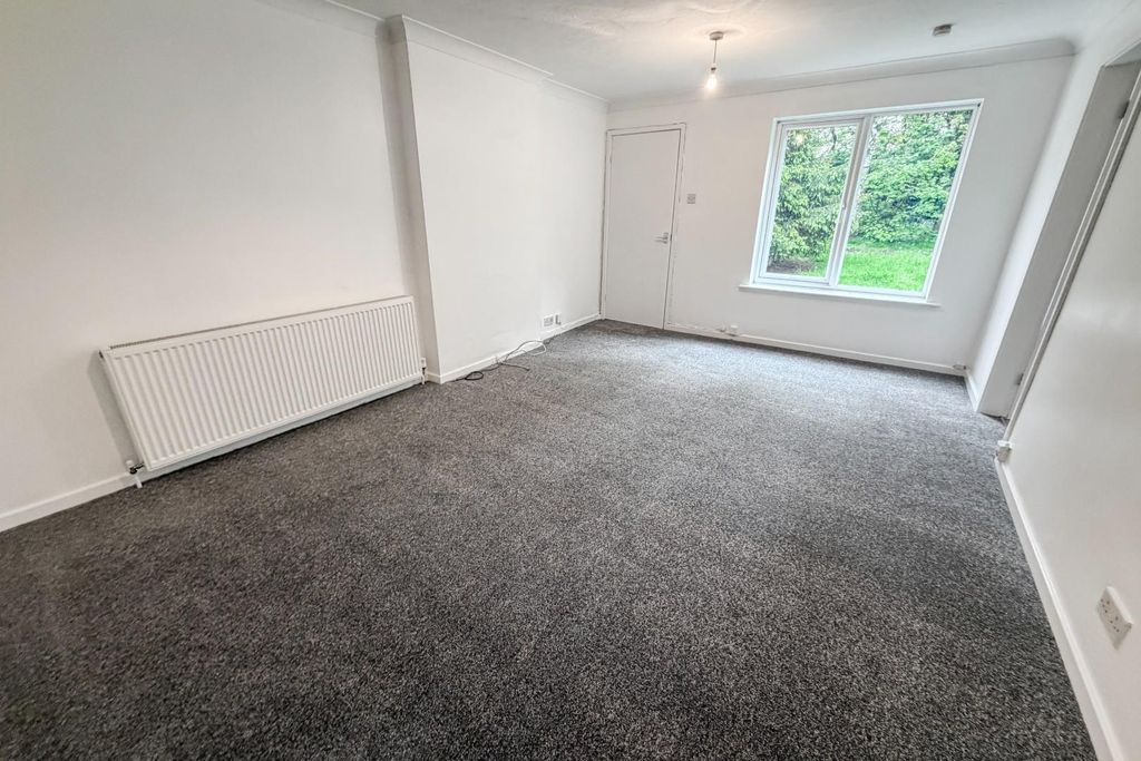 Property photo 3 of 11 3.Jpg