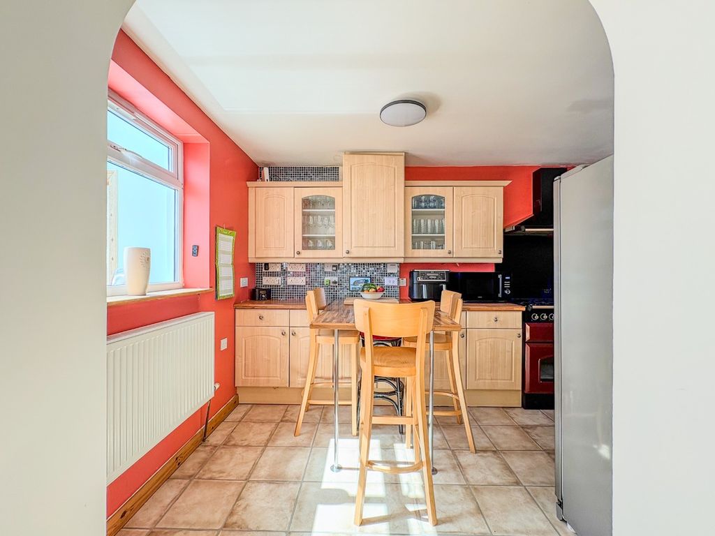 Property photo 2 of 26 5299546