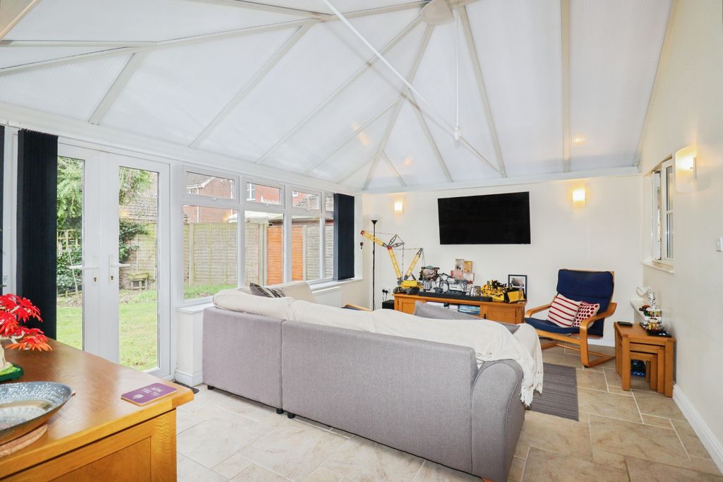 Property photo 3 of 20 Img_2816