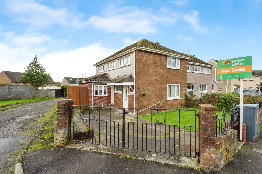 Property photo 1 of 18