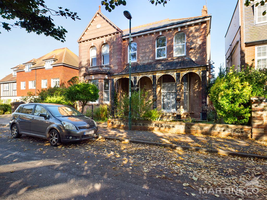 Property photo 1 of 7