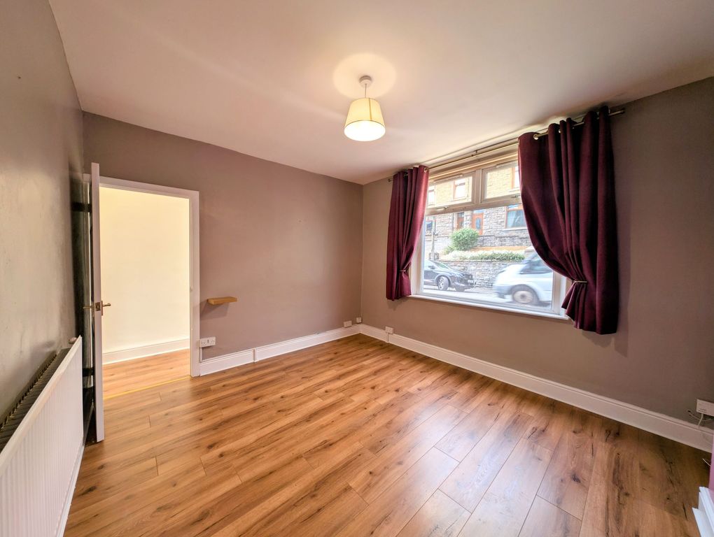 Property photo 3 of 36