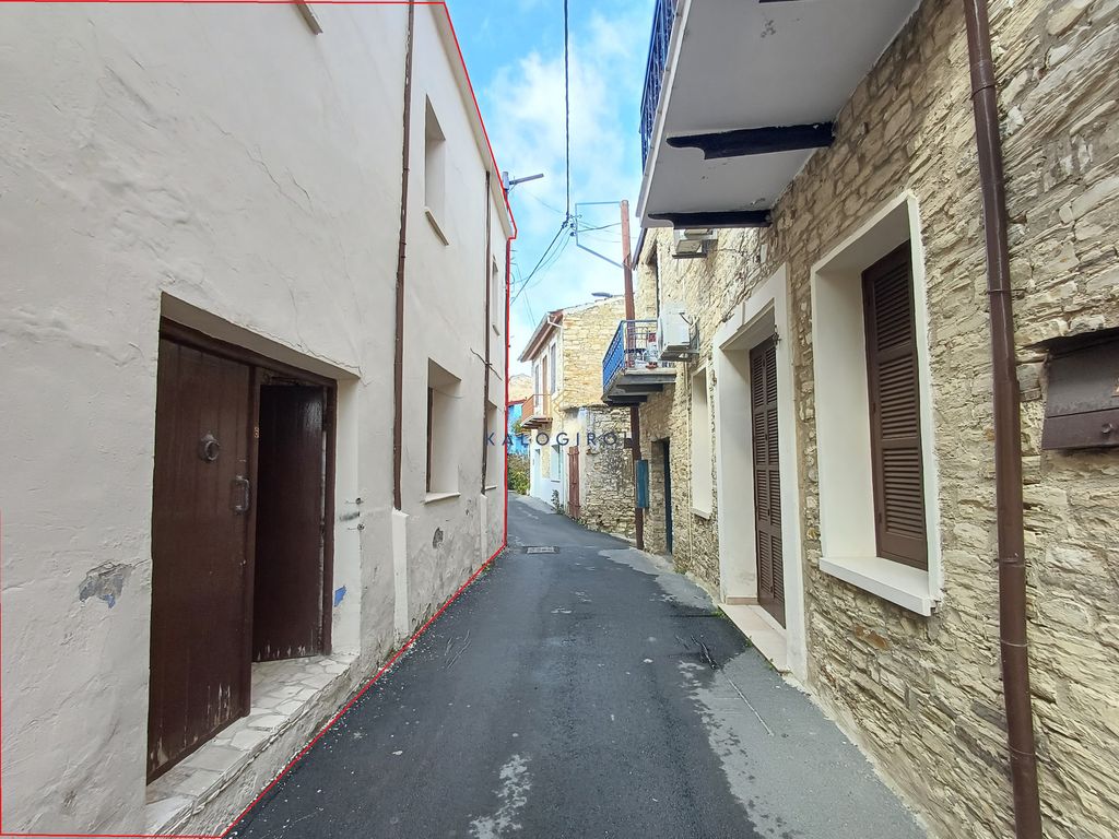 Property photo 1 of 18