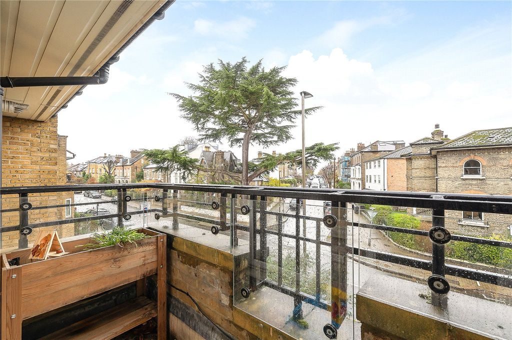 Property photo 3 of 11 Picture No. 14