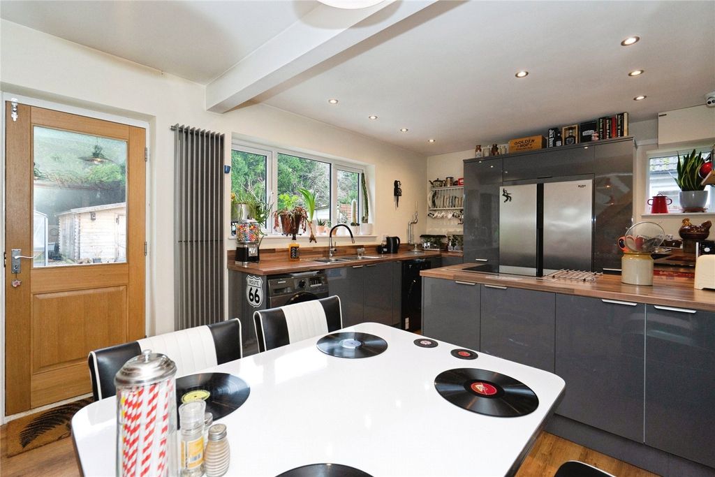 Property photo 2 of 23 Picture No. 22