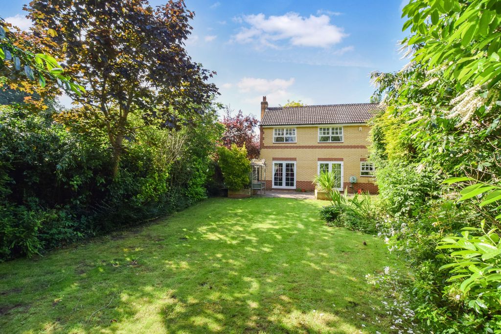 Property photo 2 of 23