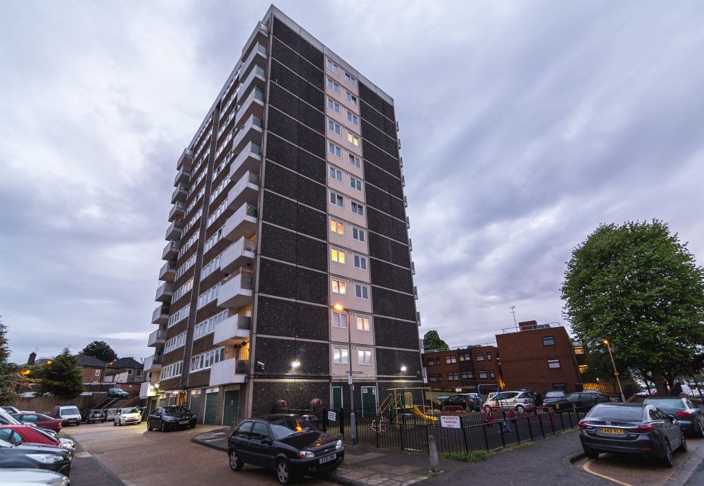 Property photo 2 of 6