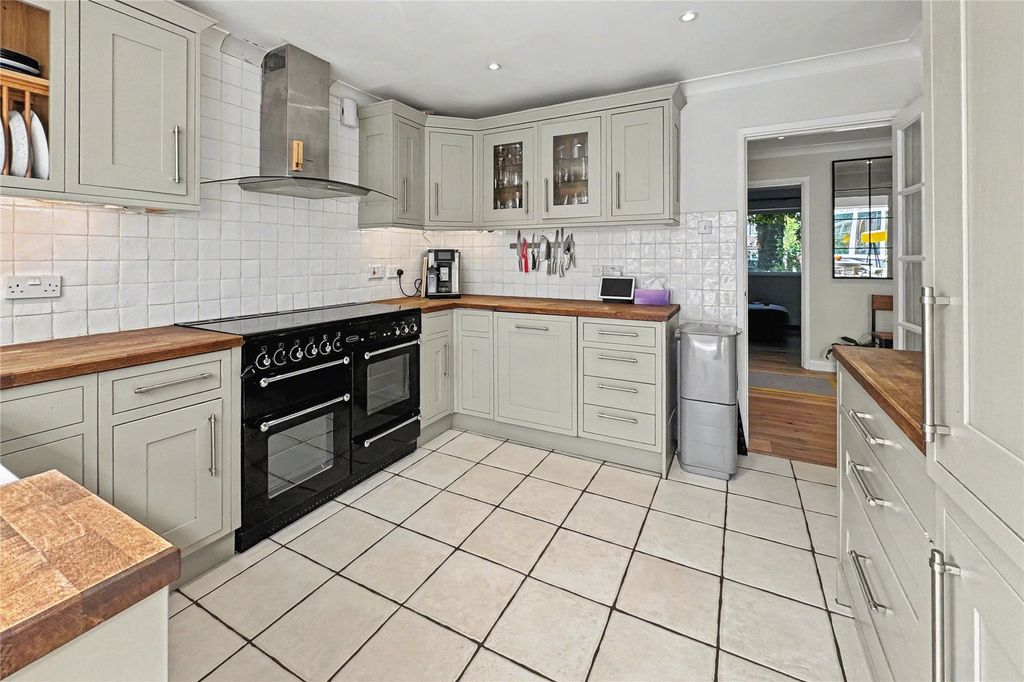 Property photo 2 of 20 Picture No. 38