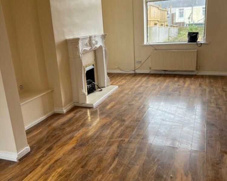 Property photo 2 of 8