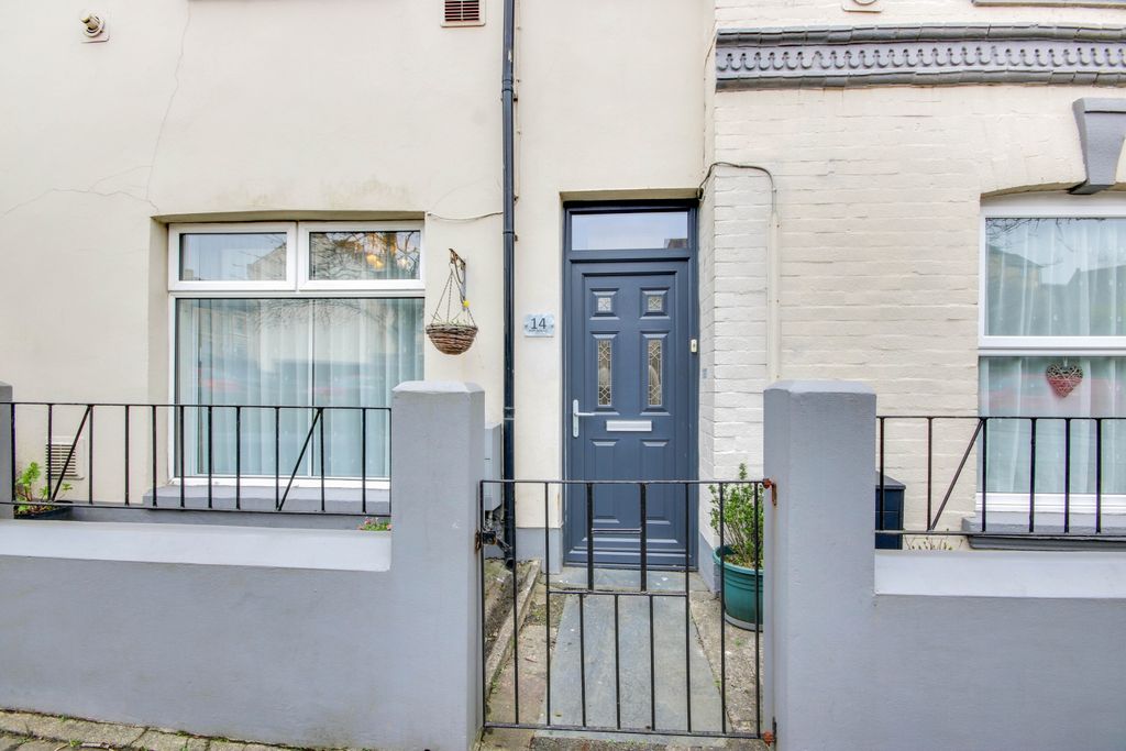 Property photo 3 of 14 Img_7025-Img_7027-1