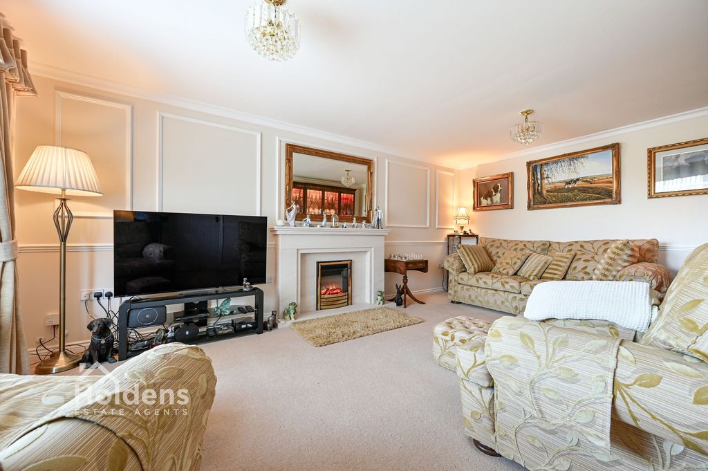 Property photo 3 of 25