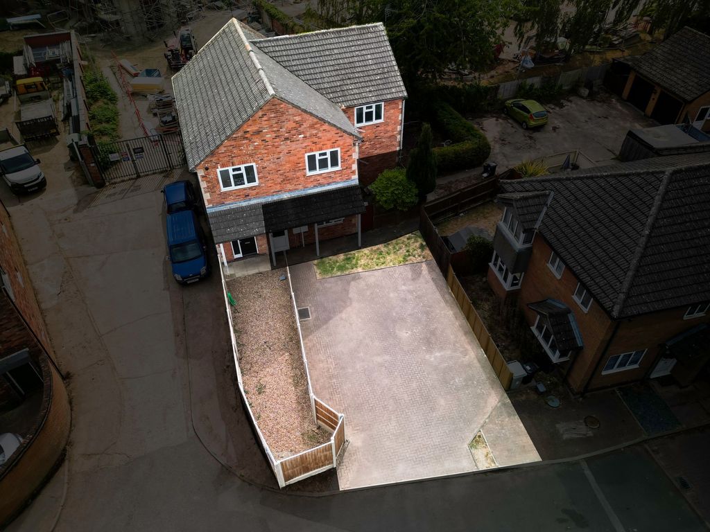 Property photo 2 of 18