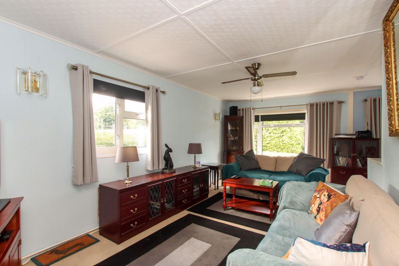 Property photo 3 of 12 Photo 4