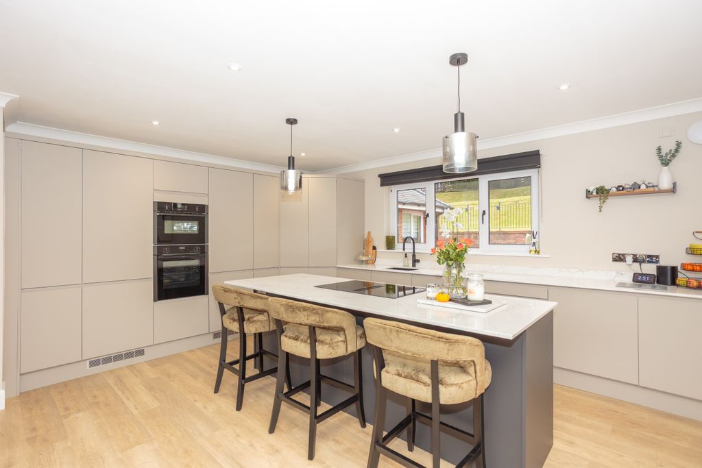 Property photo 3 of 68 Kitchen/Lounge/Diner