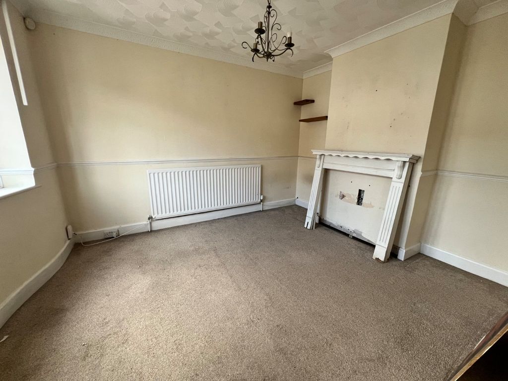 Property photo 3 of 8 Picture No. 02