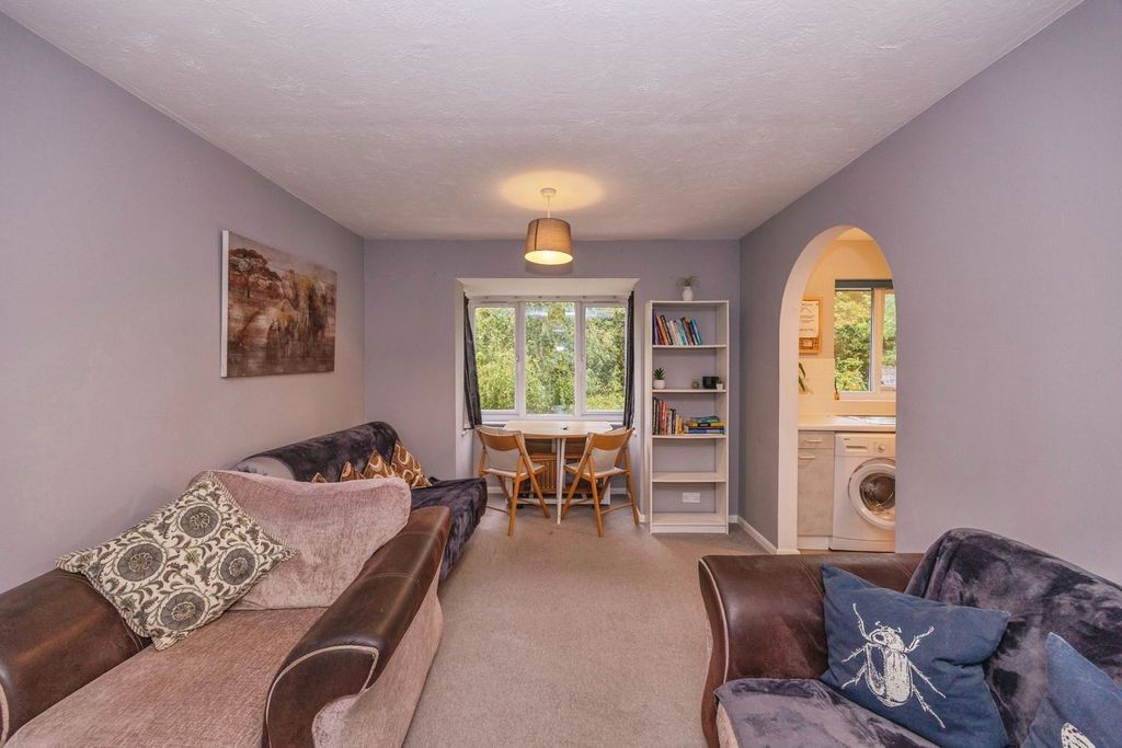 Property photo 2 of 13