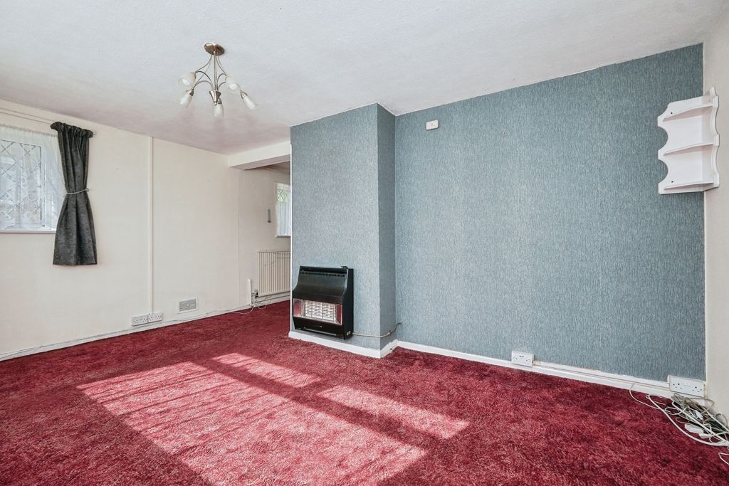 Property photo 3 of 17 Photo