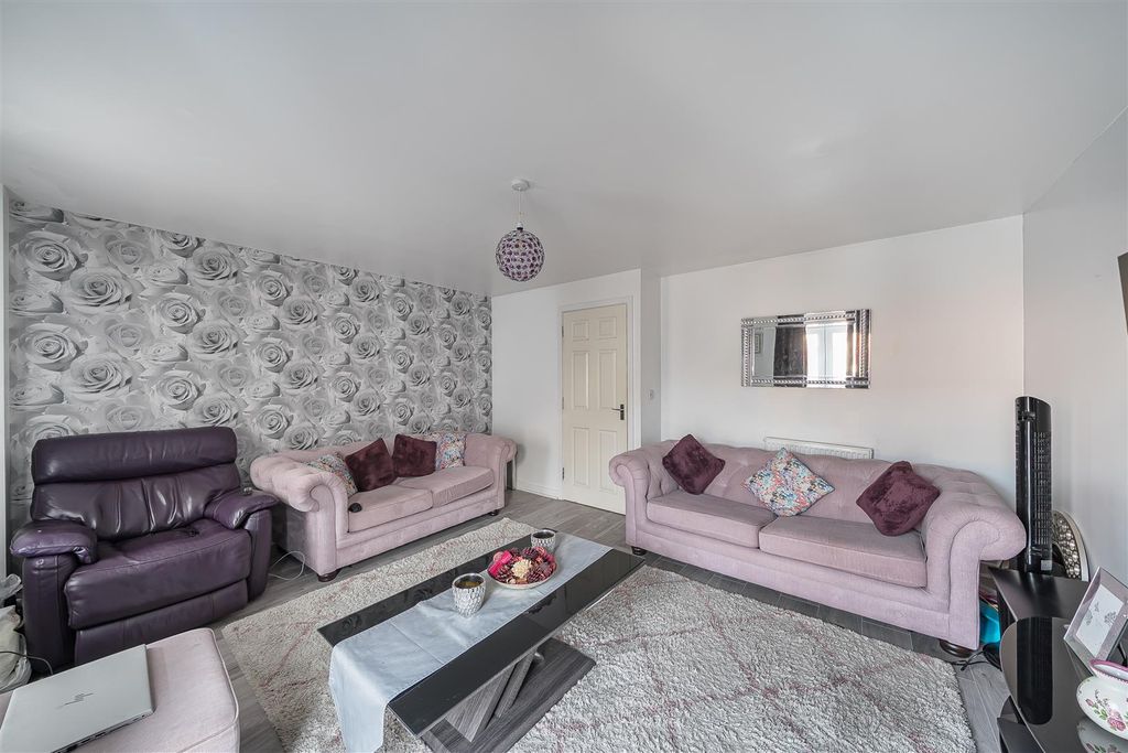 Property photo 3 of 25 1383865-16-692085683Aa29.Jpg