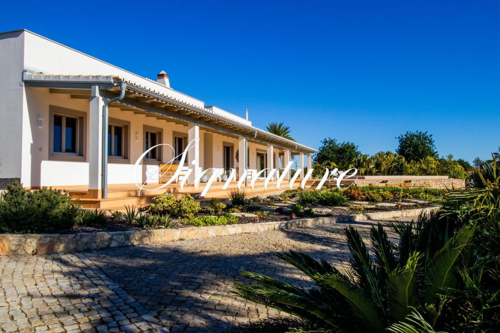 Property photo 2 of 17 <Alttext/>