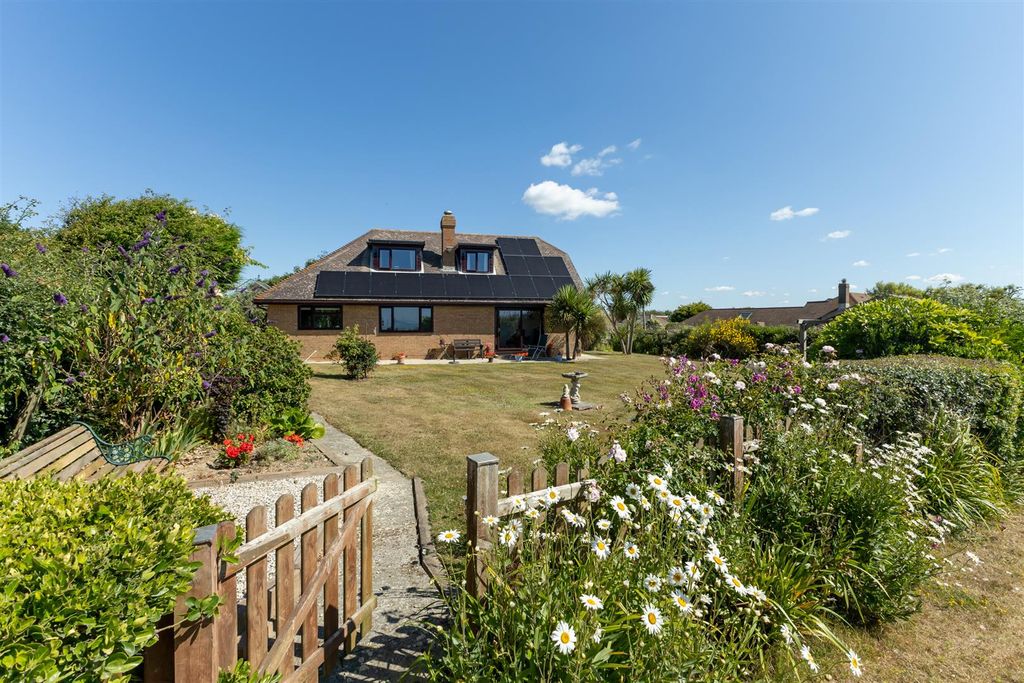 Property photo 1 of 27 Untitled-812.Jpg