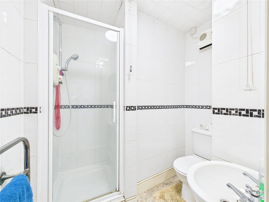 Additional image 7 of 5 bed flat for saleThoroughfare, Halesworth, Suffolk IP19