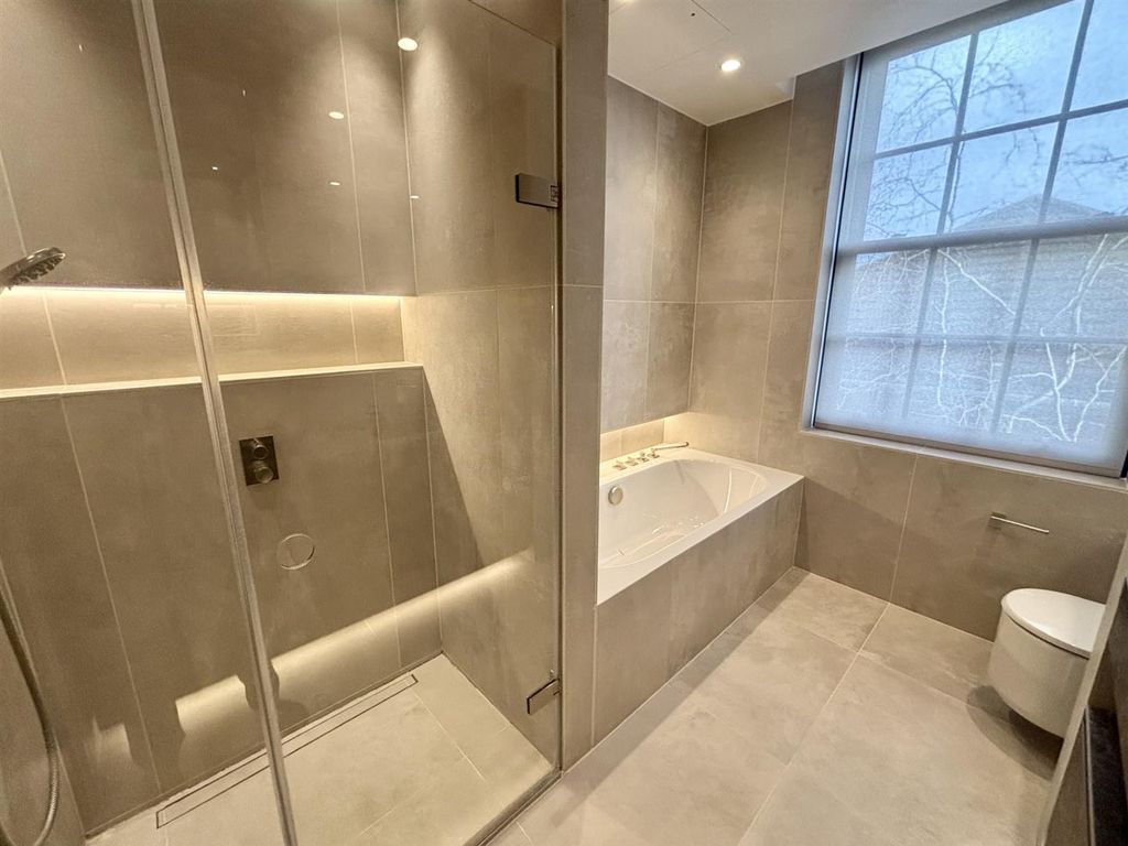 Additional image 10 of 2 bed flat to rent22 Beech Hill, Barnet EN4