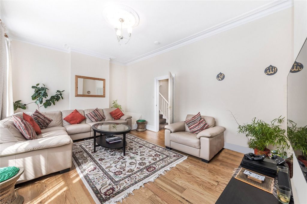 Property photo 1 of 11