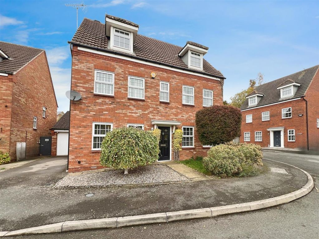 Property photo 1 of 21 Front