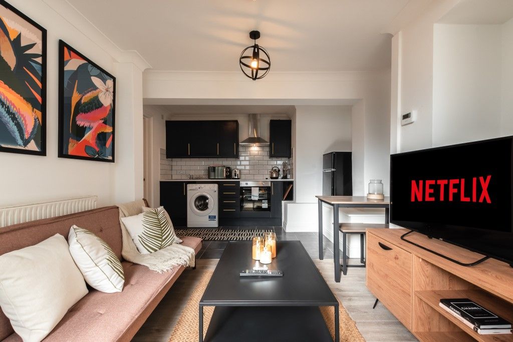 Property photo 1 of 9 Living Room