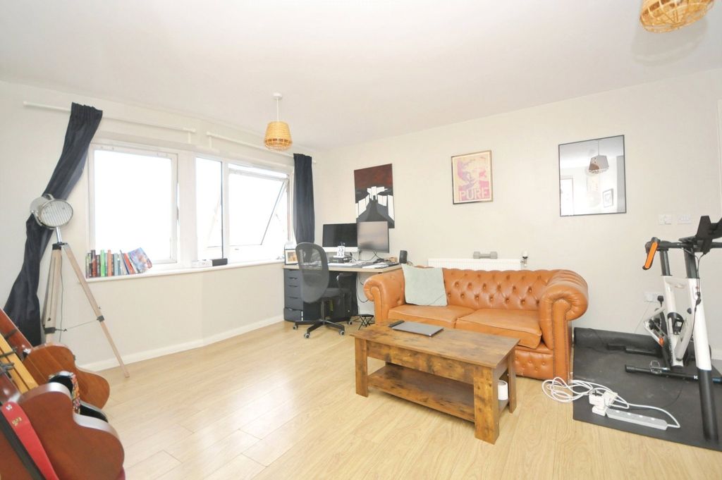 Property photo 1 of 14 Picture No. 01