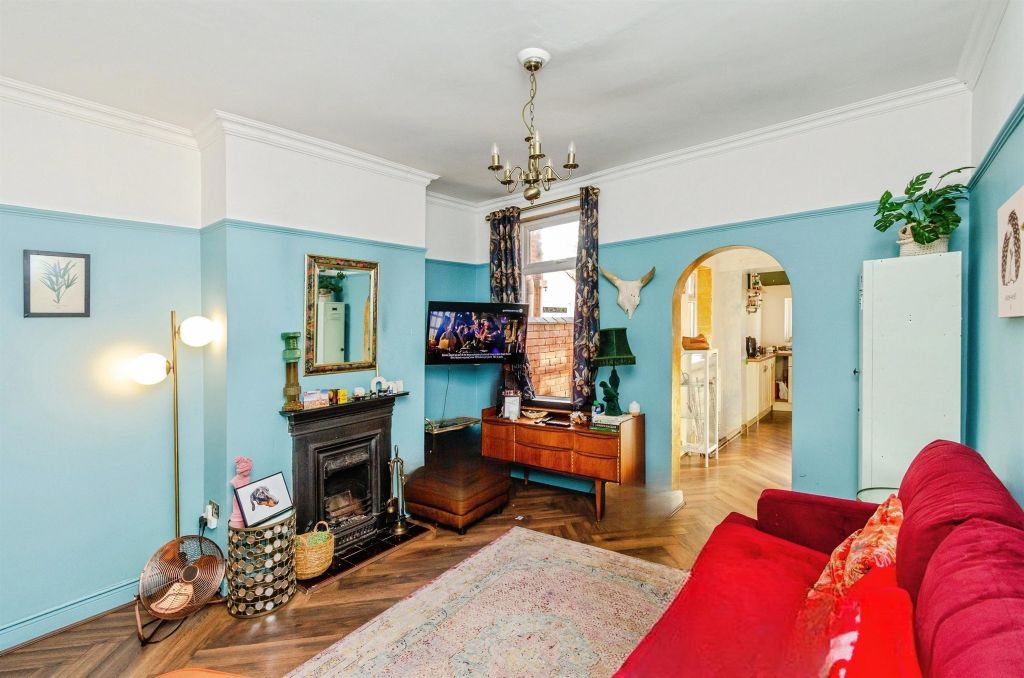 Property photo 3 of 12