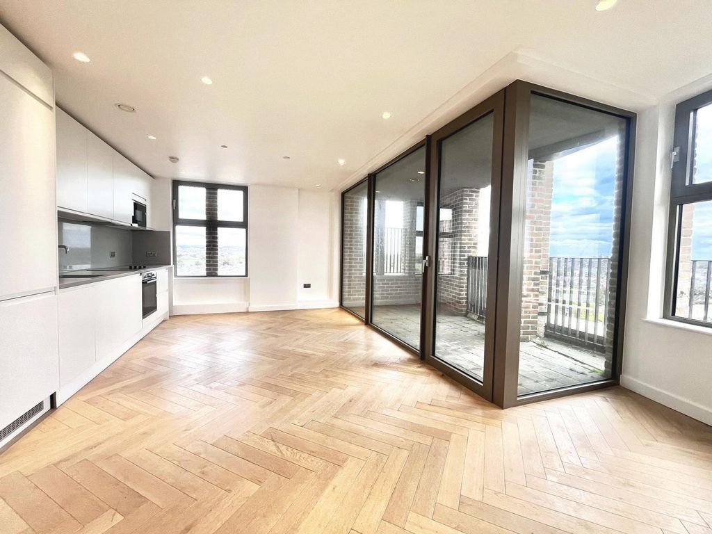 Property photo 1 of 11 Photo 4