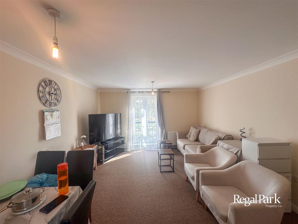 Property photo 3 of 13 Lounge/Dining Room