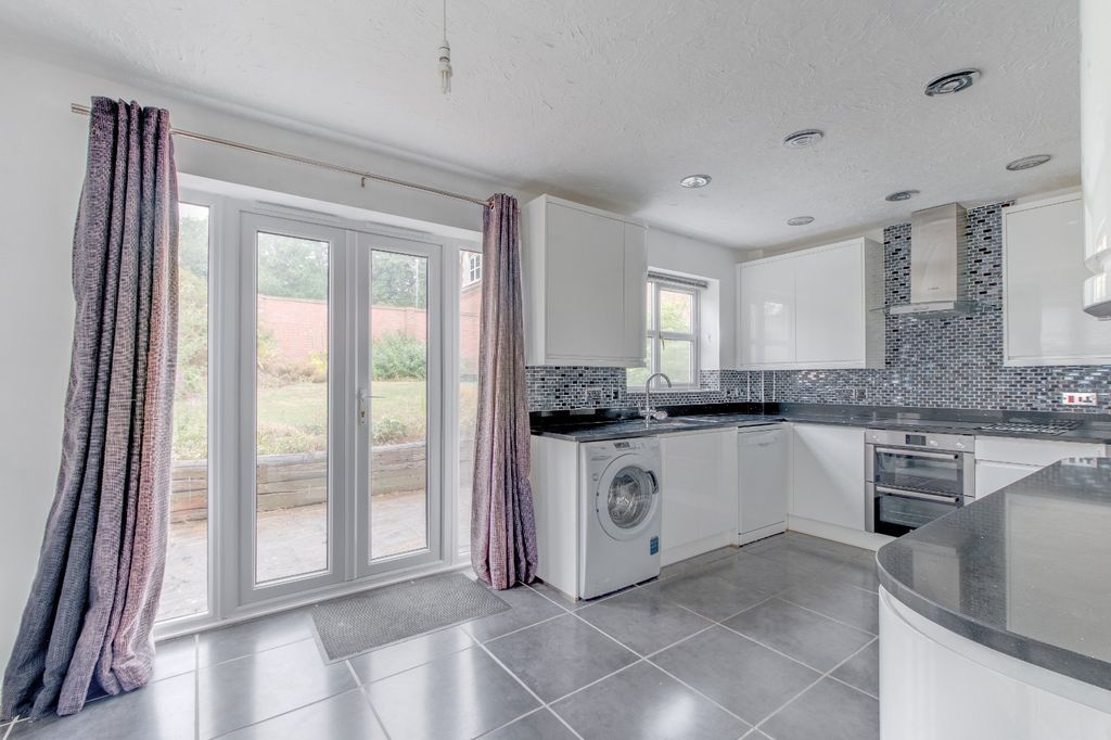 Property photo 3 of 15 Picture No. 99