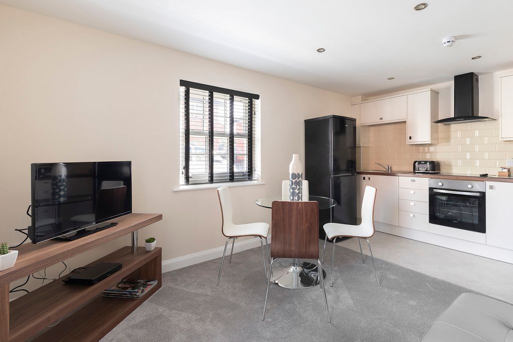 Property photo 3 of 8