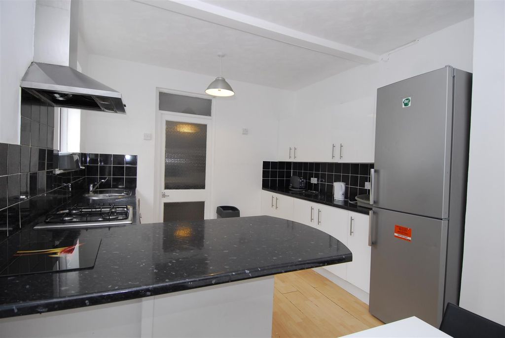 Property photo 2 of 10 49Beaumontrd004.Jpg