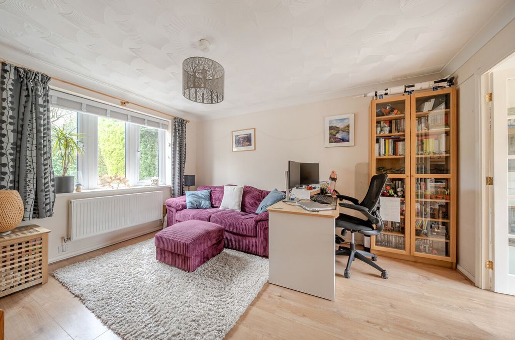 Property photo 2 of 11 1430630-16-69B2d9...