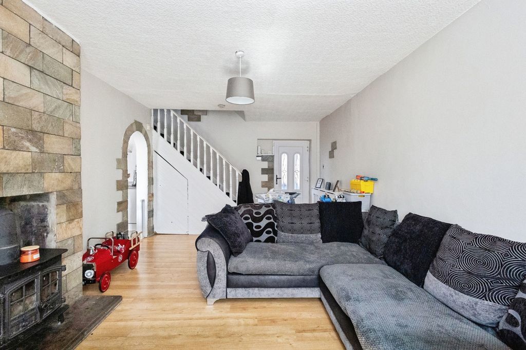 Property photo 2 of 17 Photo